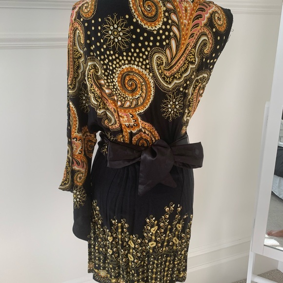 Gorgeous dress size medium - Picture 7 of 7